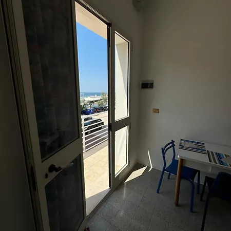 Sunrise Beach Apartment